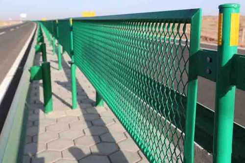 高速交通設(shè)施防眩網(wǎng)設(shè)計方案工程預(yù)算——以勾花網(wǎng)為例